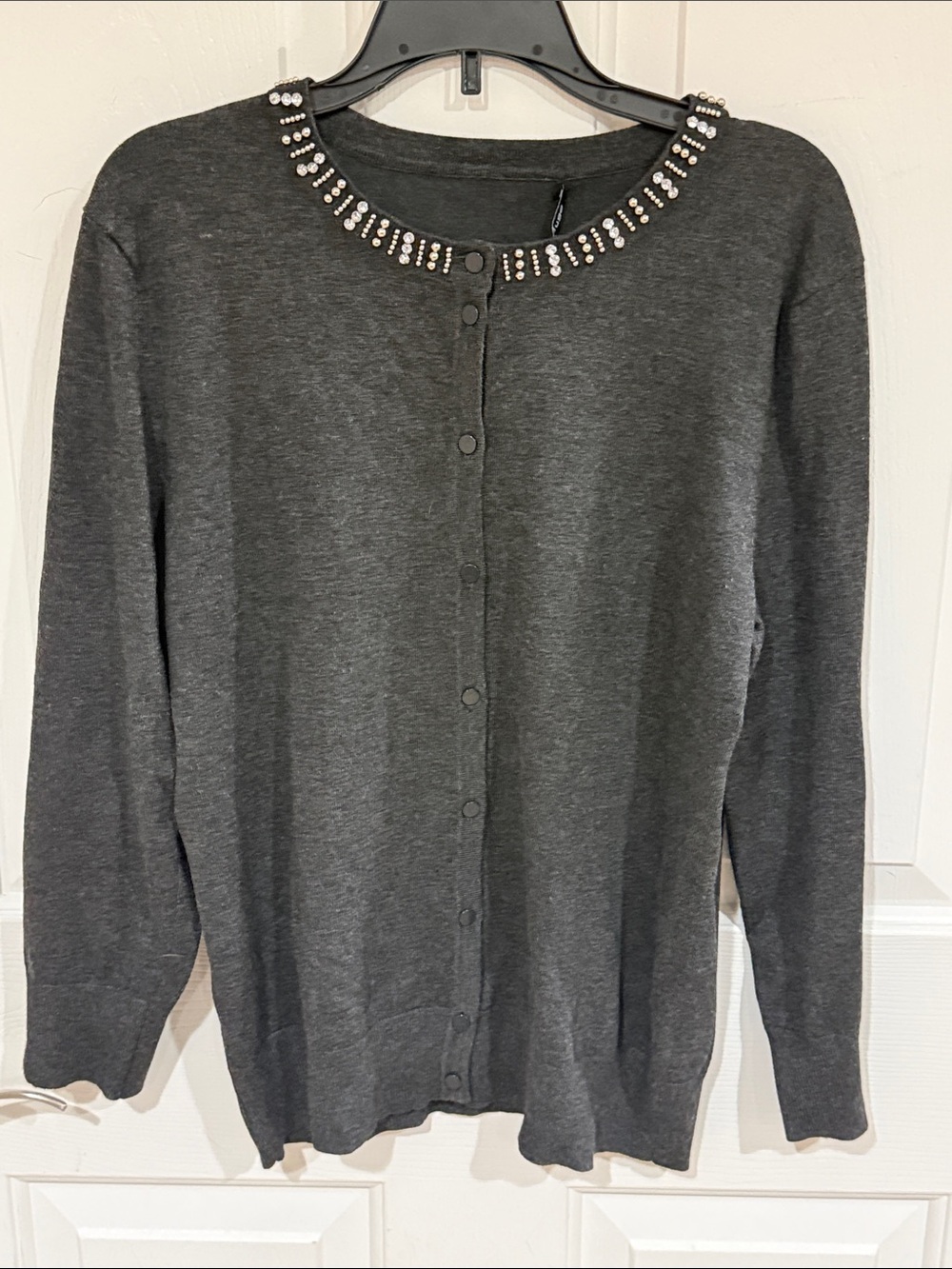 Cable & Gauge Sz M Dark Gray Jeweled Crewneck Snap Cardigan b77
